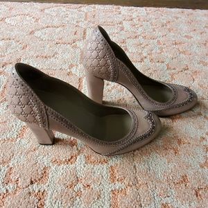 Gucci pumps